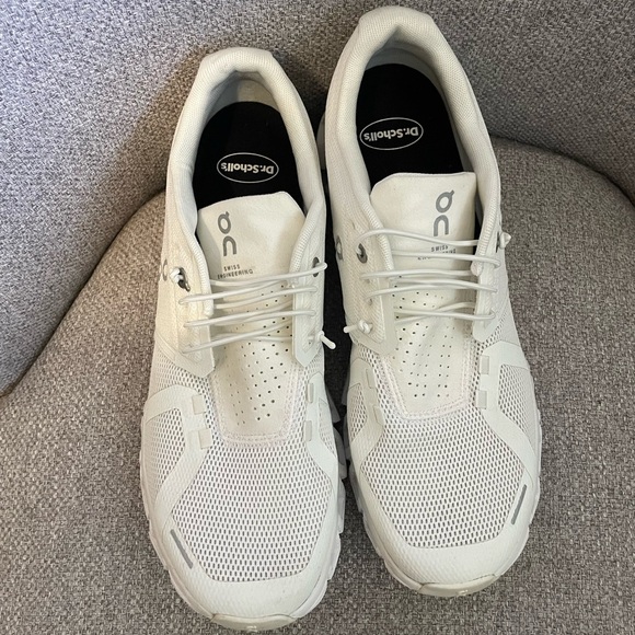 ON CLOUD- Cloud 5 Waterproof white , size 9.5 - Picture 2 of 6